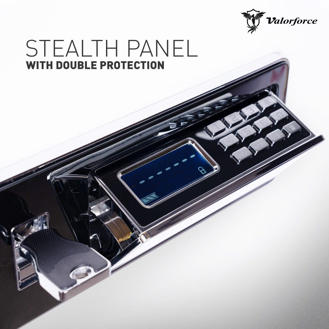 Lord Safe – camphor wood interior with compartments
Lord Safe – premium lock and hinge system