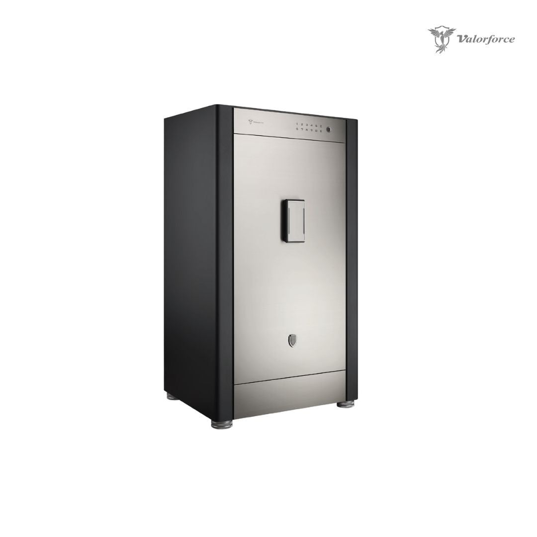 Hidden compartment inside Valorforce Revival R100
Robust exterior and zinc alloy handle of Revival R100 safe