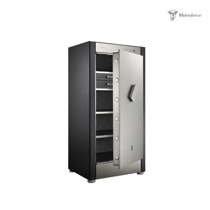 Zinc alloy handle on R120 safe

Large capacity stainless vault – Valorforce R120