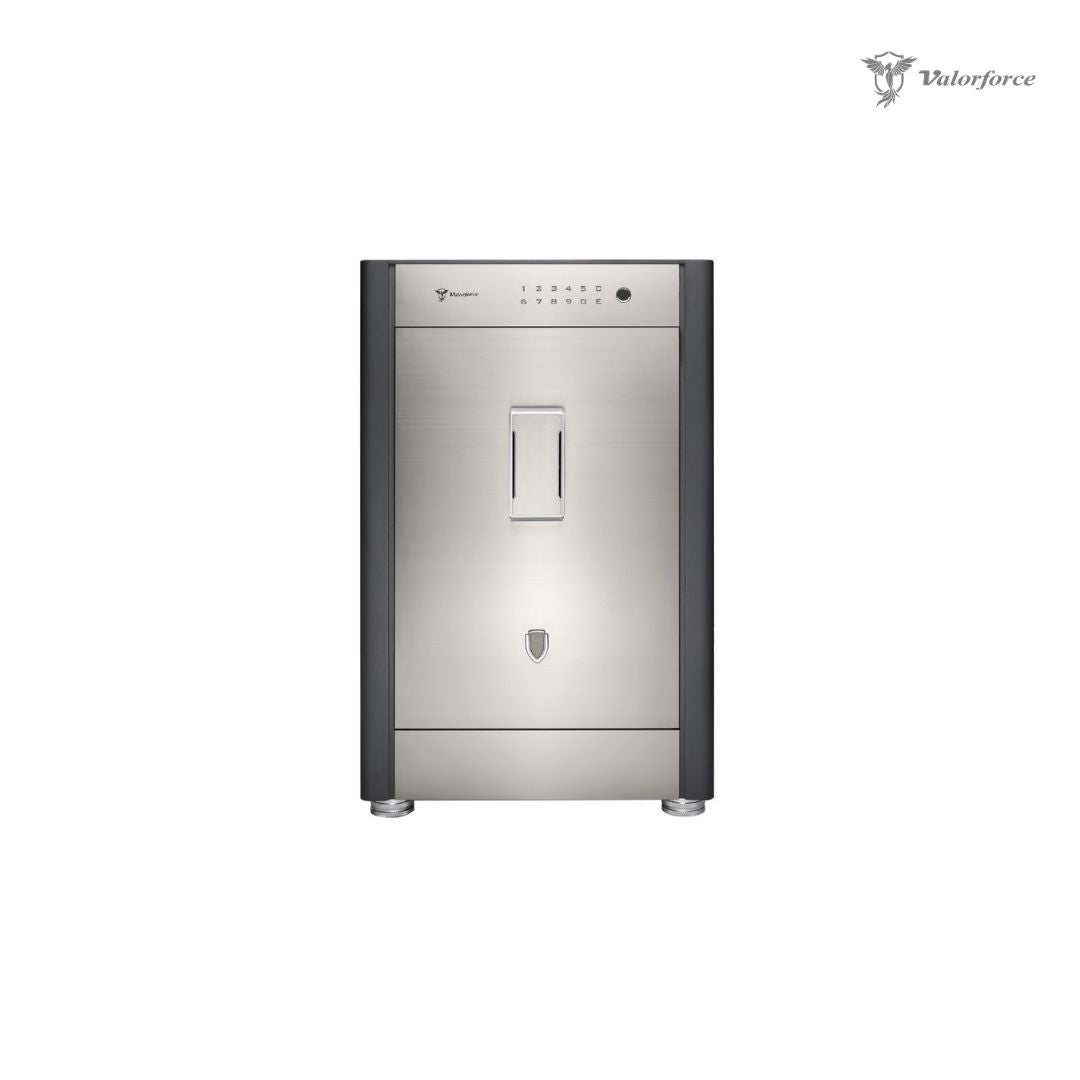 Valorforce R70 safe interior with velvet-lined jewellery compartment

Hidden compartment inside R70 safe for valuables